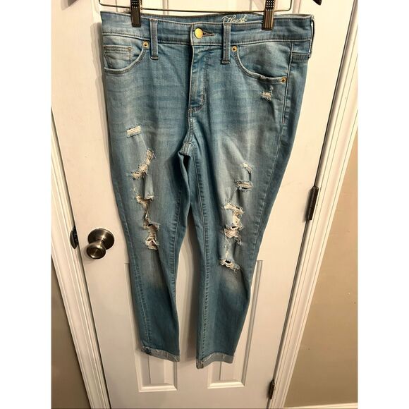 Universal thread light washed ripped jeans size 4/27 - Picture 1 of 5